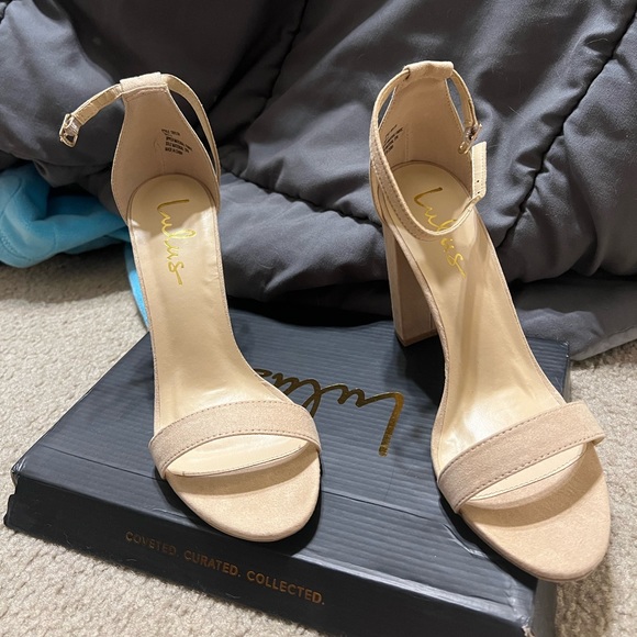 S9 NWT LuLu’s stewpot heels - Picture 2 of 3